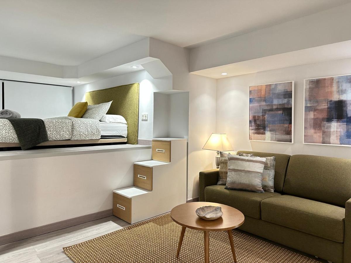 Suites 18 - Hostatel Grenada Zewnętrze zdjęcie