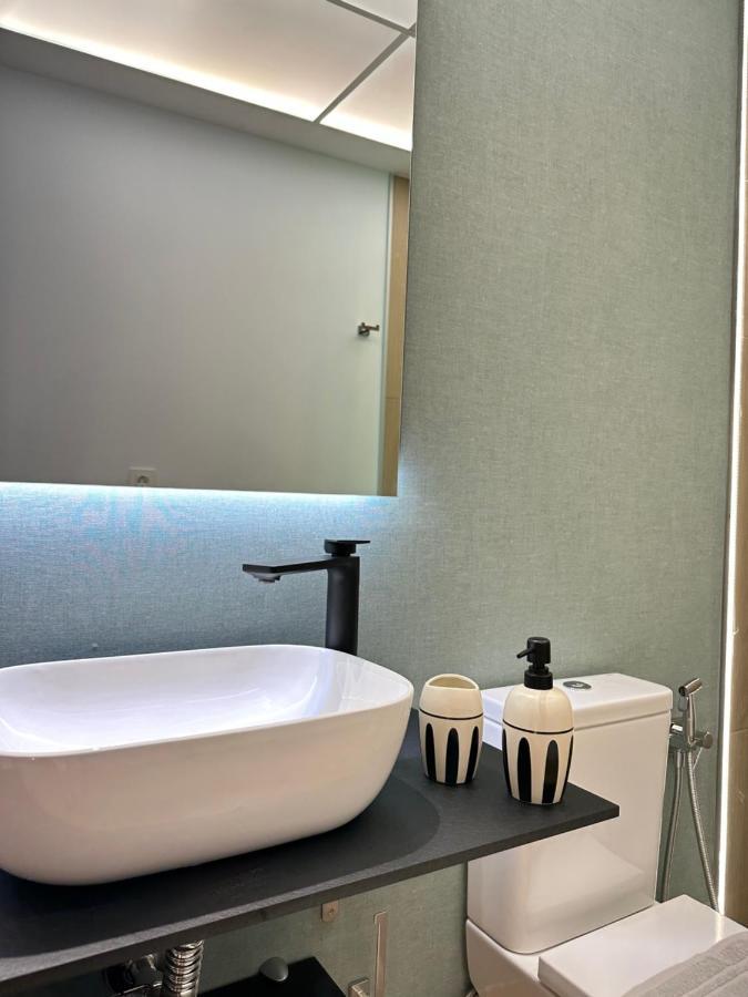 Suites 18 - Hostatel Grenada Zewnętrze zdjęcie
