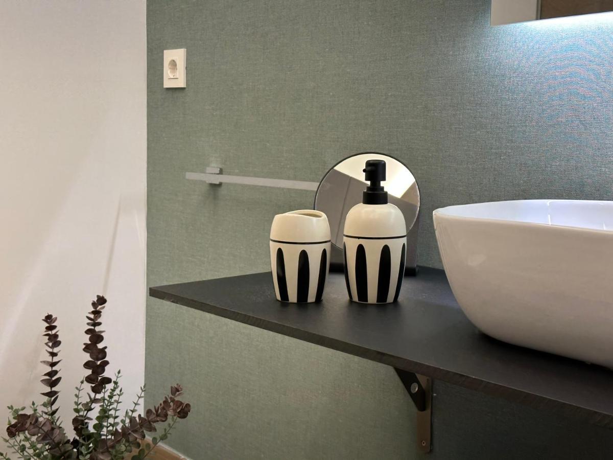 Suites 18 - Hostatel Grenada Zewnętrze zdjęcie